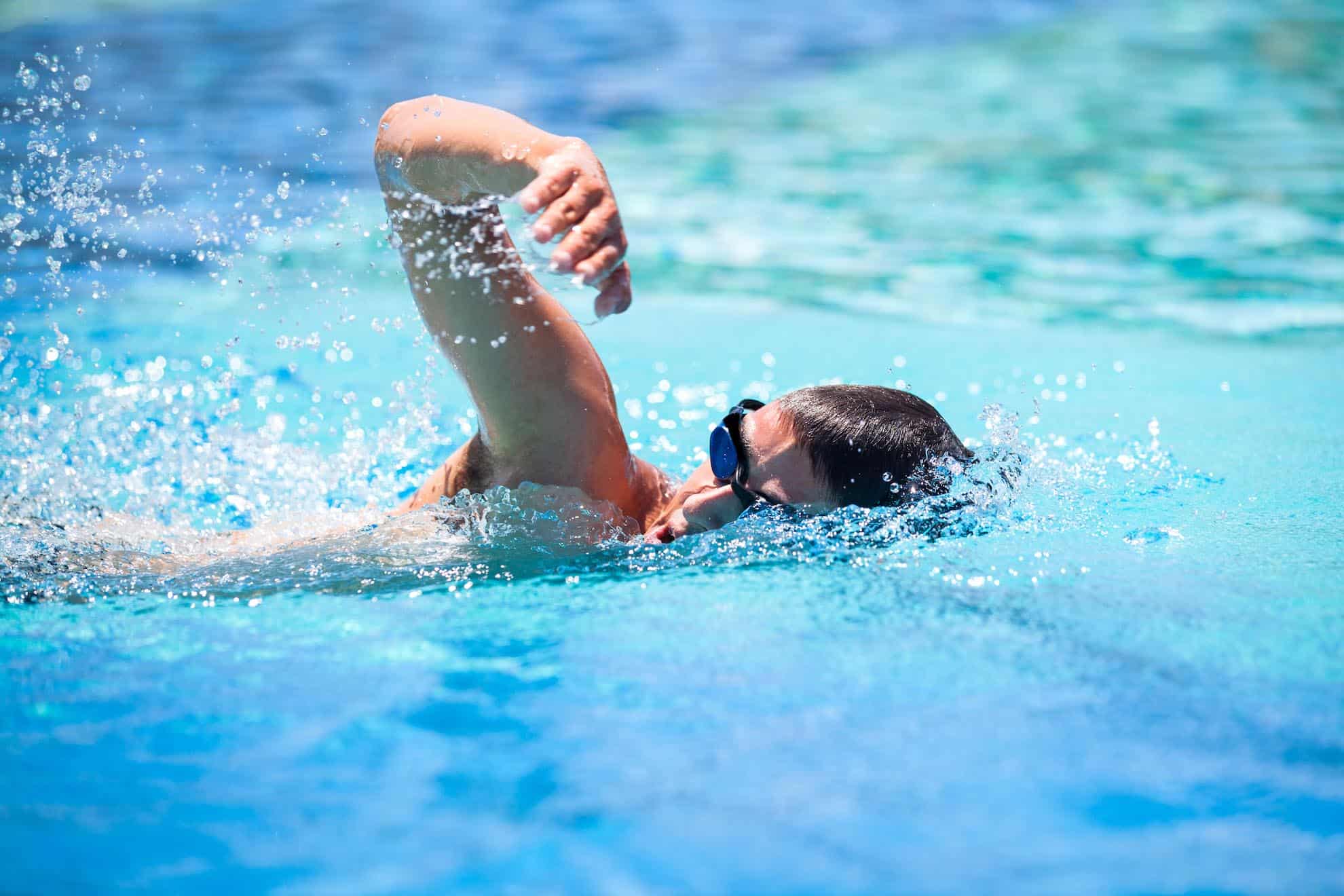 Rassodare il corpo nuotando, 3 sedute settimanali per 10 settimane