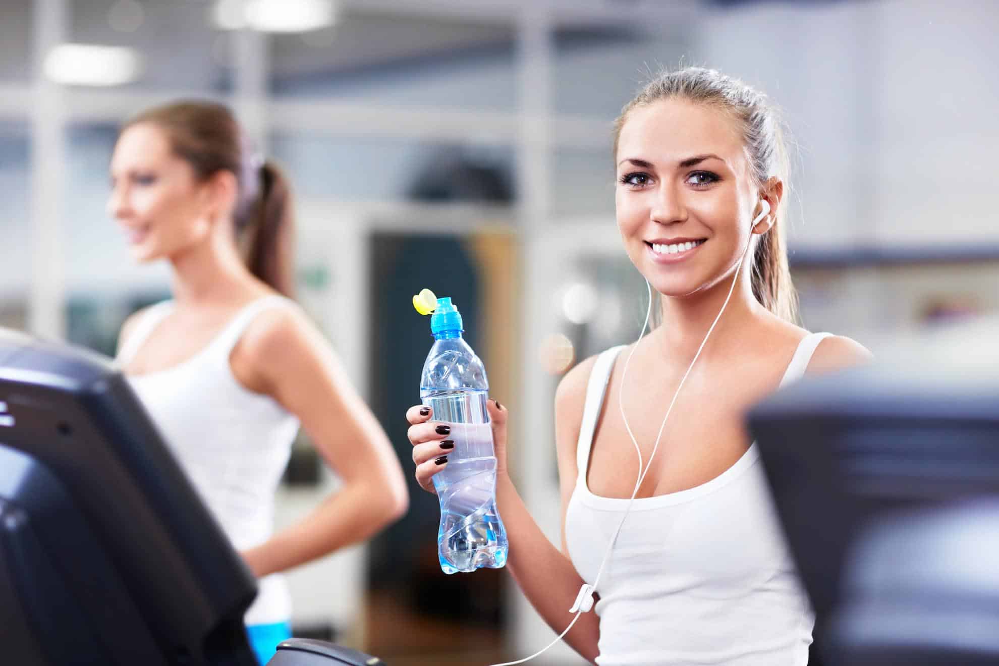 Redukcja stresu chodząc na bieżni mechanicznej, 3 treningi tygodniowo przez 8 tygodni.