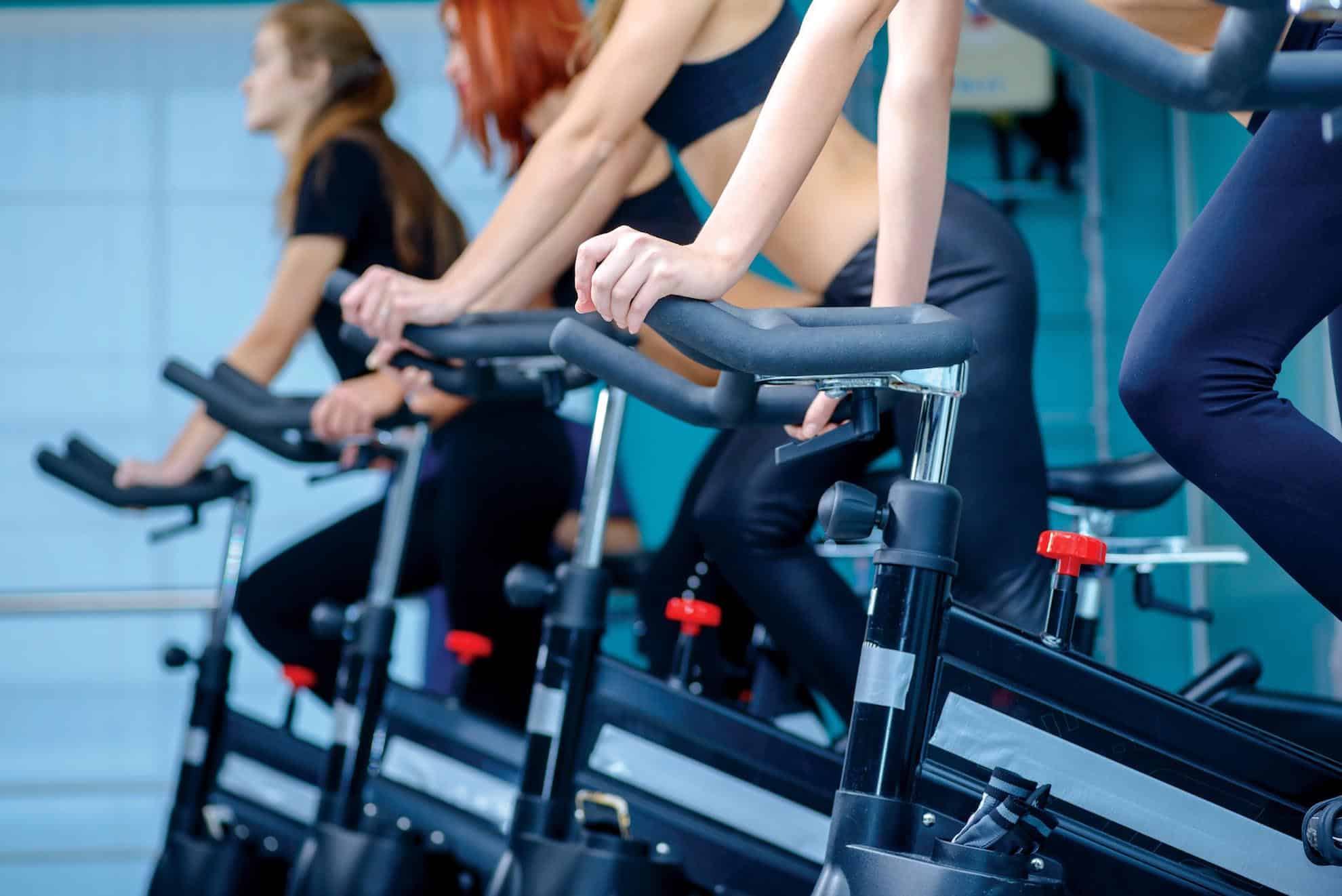 Zachowaj sprawność fizyczną ćwicząc na rowerze stacjonarnym - 1 t....